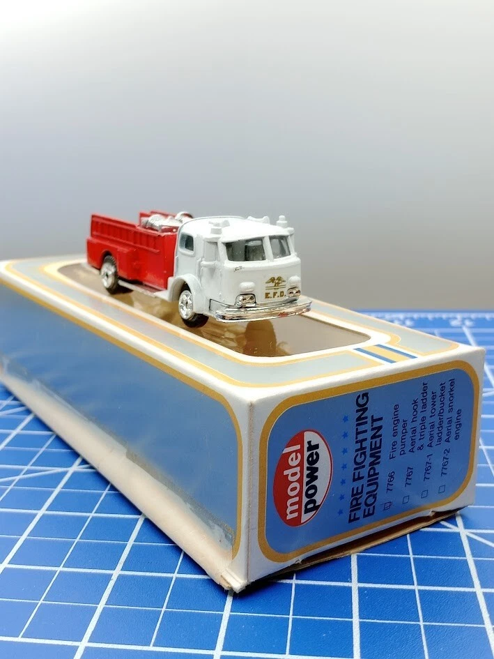 Model Power Fire Fighters 7766 HO Diecast Fire Engine Pumper Collectible Truck - Image 4 of 4