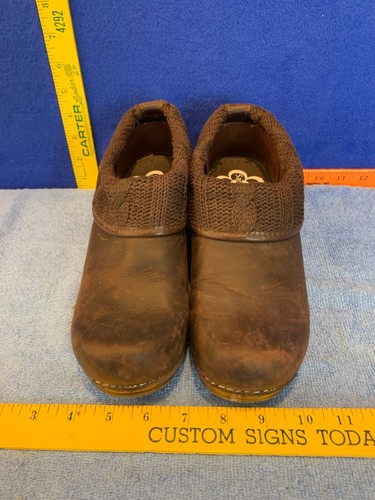 Sanita Oil Dark Brown Slip On Knit Cuff Clogs Shoes Women's size 37  6.5-7 - Picture 3 of 16