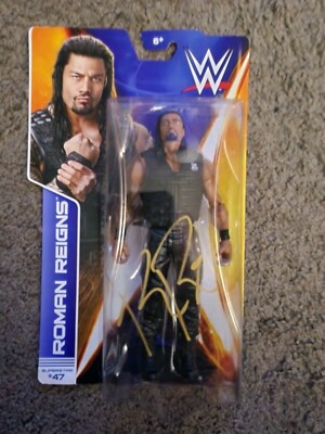 WWE/AEW/TNA  Roman Reigns Wrestling Autographed Shield Figure 