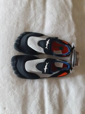 Water Shoes Beach/Swim Pool Shoes UPF 50 Toe Bumper Grey/Black Boys Size 13-1