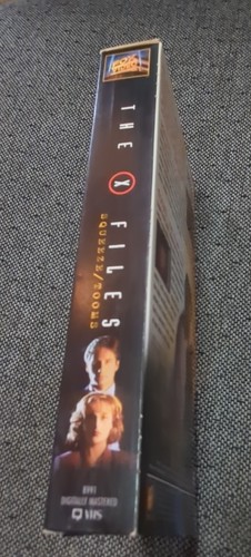 The X-Files Squeeze & Tooms VHS Video Tape 1996 2 Episodes Rare Cards NEARLY NEW - Picture 4 of 7