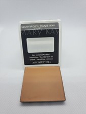 Base mary kay day radiance crema bronce moca. Nuevo (014690)