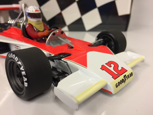 Minichamps 530761832 McLaren Ford M23 J.Mass S African GP 1976 1:18 Scale - Picture 7 of 8