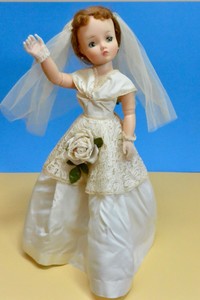 Vintage-Madame-Alexander-1950s-CISSY-Bride-Doll-in-Custom-OOAK-Wedding-Dress