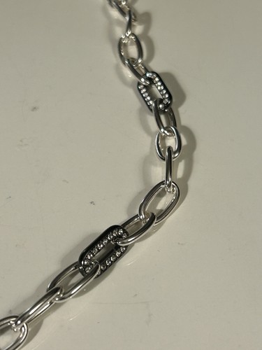 Liz Claiborne silberfarbene Halskette Lariat Stil mit Anhänger - Bild 4 von 9