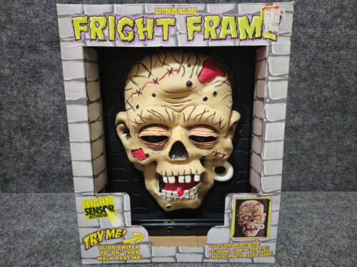 Vintage Fright Frame Halloween Zombie FOR DECORATION ONLY DOES NOT WORK - Imagen 1 de 4