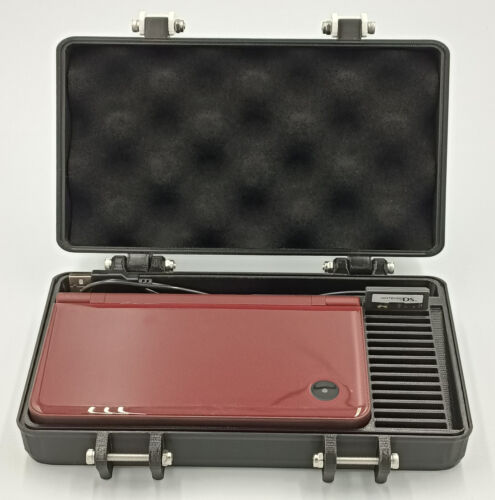 Protective Carrying Case for Nintendo DSi XL - Holds 15 Games and USB Cable - Picture 2 of 5