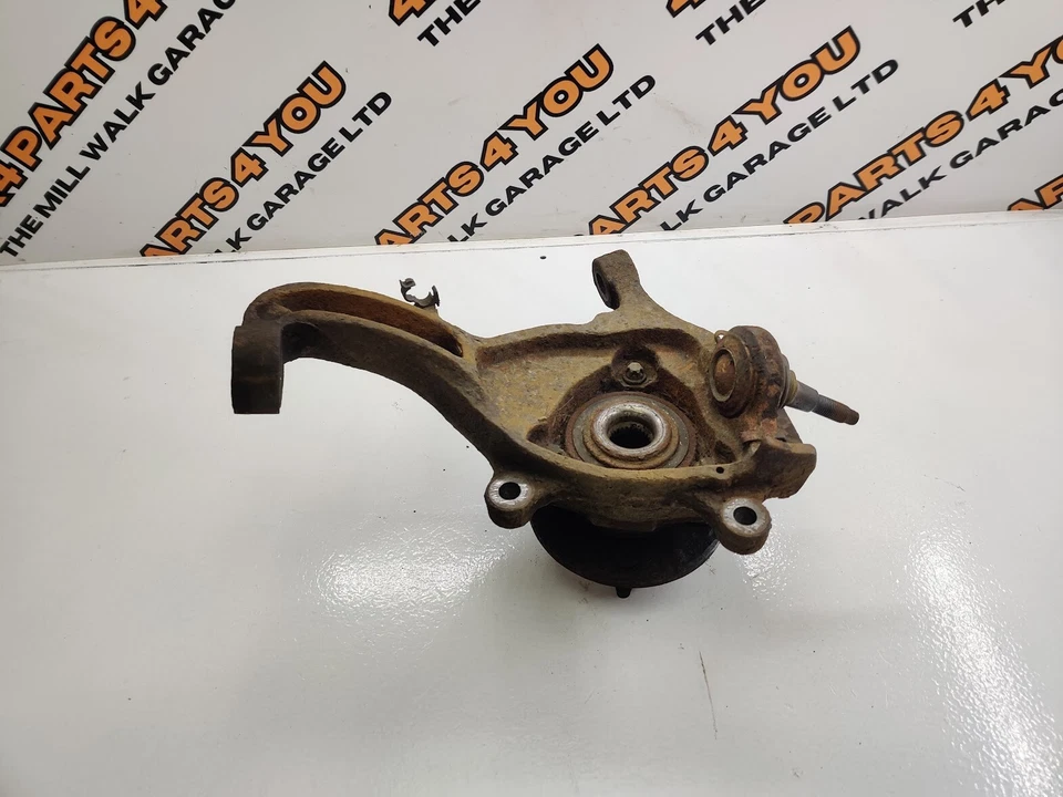 2005 JEEP CHEROKEE KJ 2.8 DIESEL LEFT FRONT WHEEL HUB STEERING KNUCKLE - Image 3 of 4