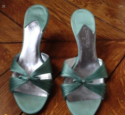 Authentique paire de mules d’été Chanel  sample T 38 en parfait état  - Photo 1/3