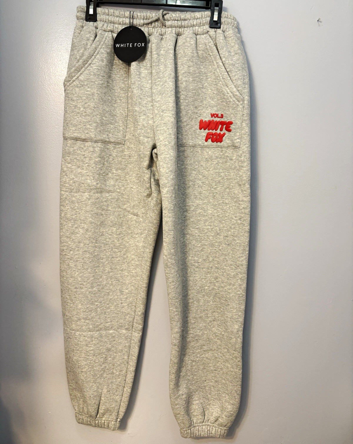 NWT White Fox Boutique Vol. 3 Offstage Sweatpants Alloy Grey – Size S NWT