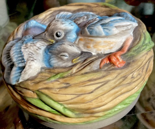 Boehm Porcelain Baby Buntings in nest 400-10W USA EUC - Picture 2 of 5