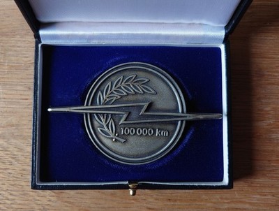 Opel Plakette Emblem Vintage 100.000 km alt von Vati Preissler Pforzheim