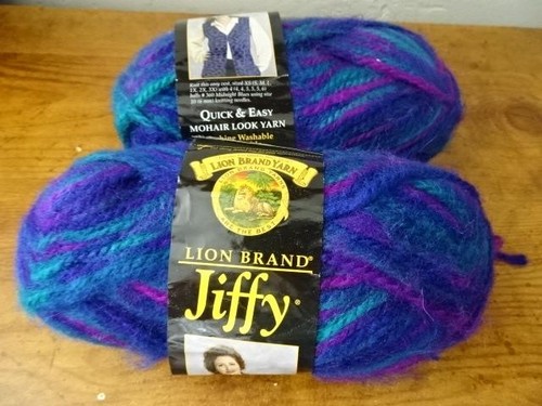 Lot 2 Vtg skeins LION BRAND jiffy yarn-DENVER-2 1/2 oz ea-bulky-115 yds-mohair