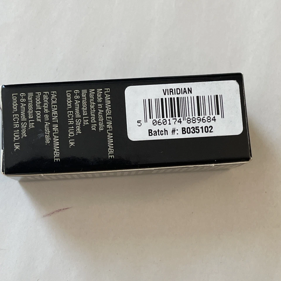 Verniz para unhas Illamasqua na sombra Viridian azul-petróleo cintilante - Imagem 3 de 3