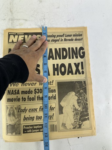 Weekly World News March 5 1991 - Moon Landing Was a Hoax - Nasa - Lunar Mission - Picture 14 of 14