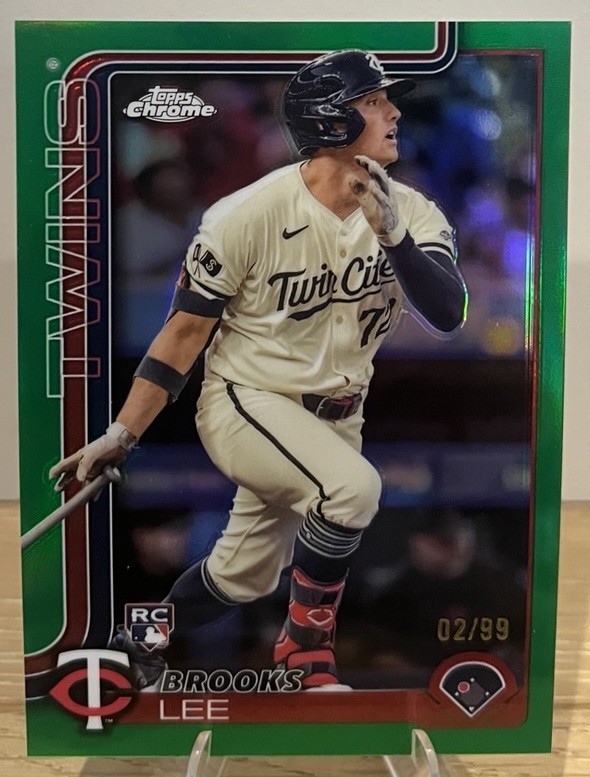 2025 Topps Chrome - Brooks Lee #234 Green Refractor /99 (RC)