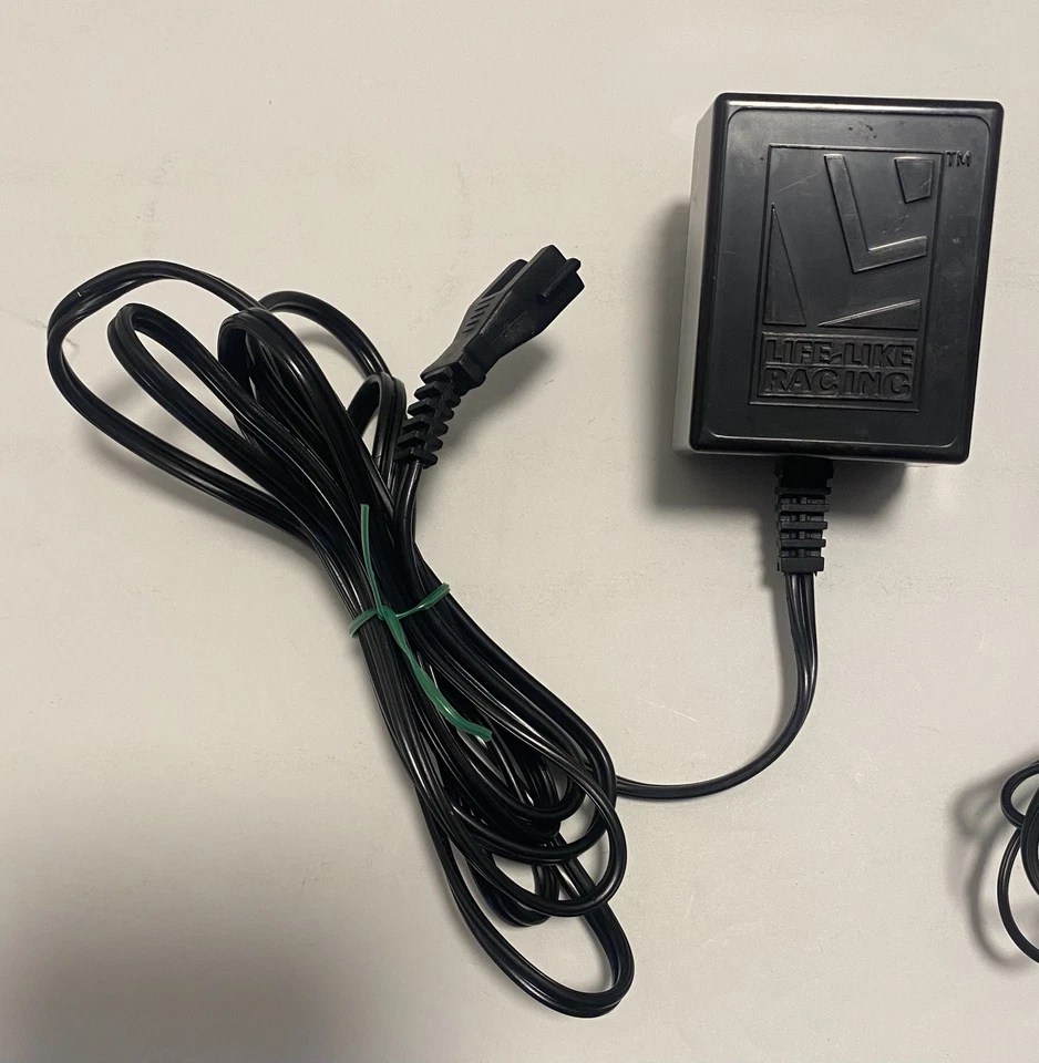 Like Like Racing Escala HO Slot Car Power Track con Power Pack y Dos Controladores Foto 2 de 4