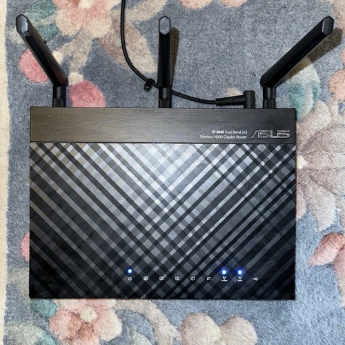ASUS RT-N66U Dual-band Wireless-N900 / Gigabit Router / OEM Power Adapter Bundle - Picture 2 of 5