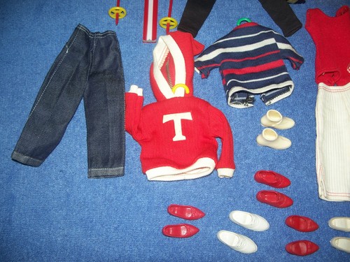 Vintage Tammy Doll Lot Outfits Shoes Accessories Blanket & Book by Ideal - Picture 7 of 19