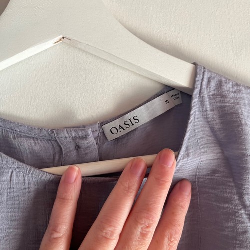 Oasis Flieder Lila Kurzarm Rücken Knopfleiste Bluse Top Gr 10 - Bild 4 von 8