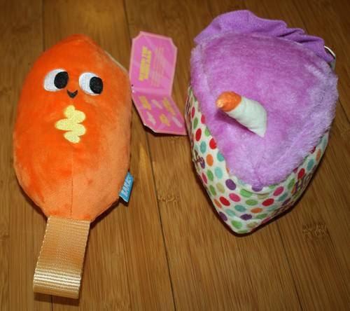 Lot 2 Plush Dog Toys Squeakers Bark Corn Hot Dog Size L & Petlou Birthday Cake - Picture 1 of 4