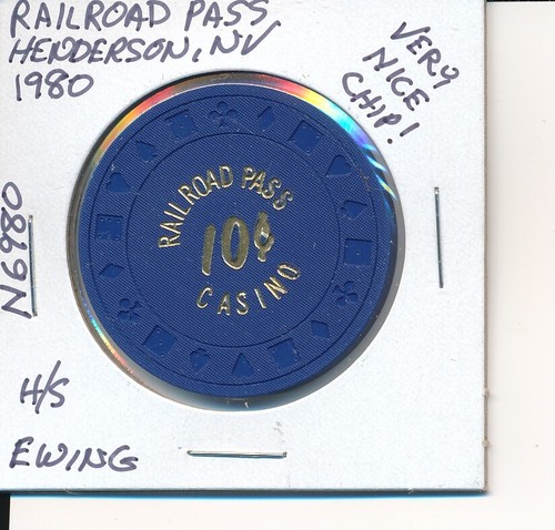 $.10 CASINO CHIP -RAILROAD PASS HENDERSON NV 1980 EWING #N6980 NICE L@@KING CHIP - Picture 1 of 2