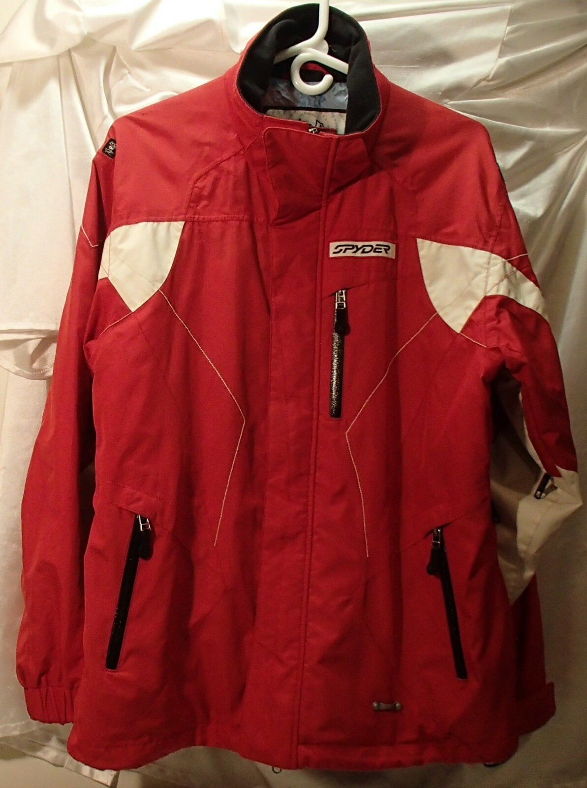 Foto 1 di 5