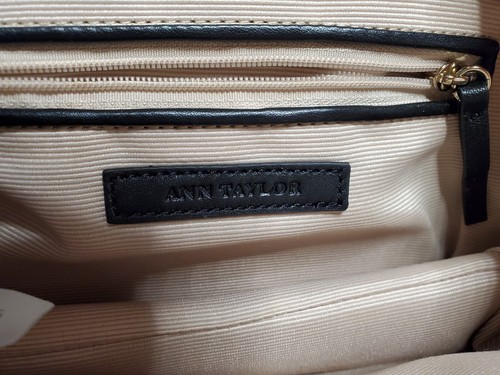 Ann Taylor Clutch Floral Pattern Black / Gold Purse, Wristlet, Wallet NICE!! - Picture 4 of 5