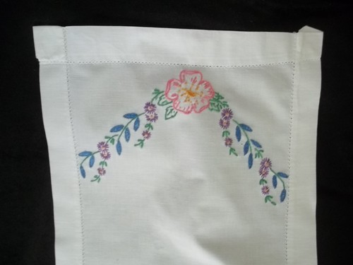 Vintage Table Runner Embroidery Pink & Purple Flowers 12 x 61 inch TR23 - Picture 7 of 12