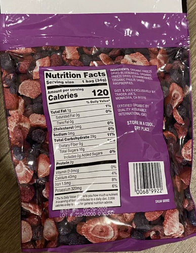 Trader Joe's Organic Freeze Dried Berry Medley 1.2 oz Each - Picture 2 of 3