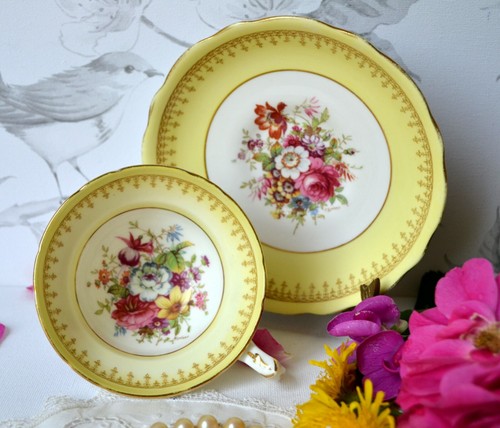 VTG Hammersley Bone China 2 pc TEA CUP SAUCER SET - FLOWERS pat. 2514 - Imagen 5 de 11