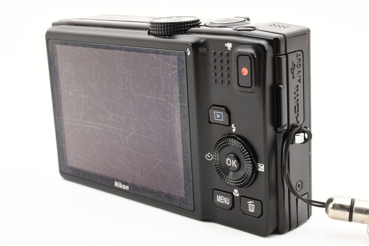 Nikon COOLPIX S8200 16.1MP Compact Digital Camera 14 x Nikon COOLPIX S8200 16.1MP Compact Digital Camera 14 x