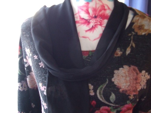 Klaus Modelle Pullover schwarz / multicolor mit Schal Gr. 50 - neuwertig - Bild 5 von 6