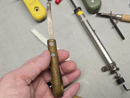 ๐ฅ 15+ VTG Telephone Line Electrical Hand Tools Neuses Bell Trac-a-Tone Scale - Picture 16 of 24