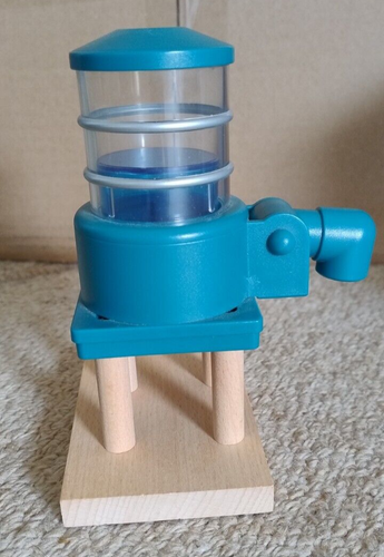 Thomas & Friends Thomas and Belle To The Rescue Set House Fire WaterTower Wooden - Picture 8 of 9