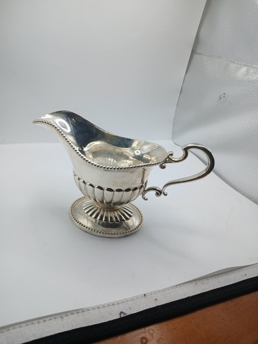 Vintage International Silver Co. Sauce Gravy Boat - 3.5 x 6 - Picture 3 of 8