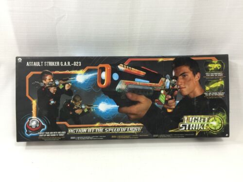 WowWee Light Strike Assault Striker G.A.R.- 023 Laser Tag Toy Gun New NIB