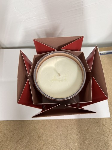 RITUALS The Ritual of Kindness Love Jasmine & Wild Rose Scented Candle 290g - Imagen 2 de 6