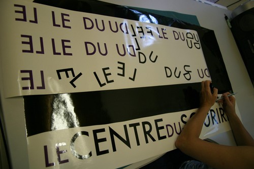 3 lignes 60 cm Texte perso Lettres blanches Adhésives de 5cm haut - Photo 6/11