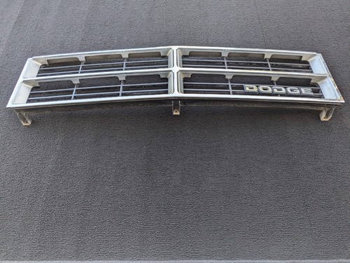 1987 - 1990 Dodge Dakota Front Grille with Dodge Emblem - FREE SHIPPING - Picture 8 of 18