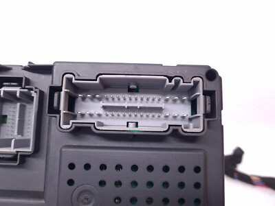 Deuxieme Classe
【AMERICANA/アメリカーナ】AC CAP 2006 VOLVO S60 V70 XC70 CEM MODULE FUSE BOX 30786475