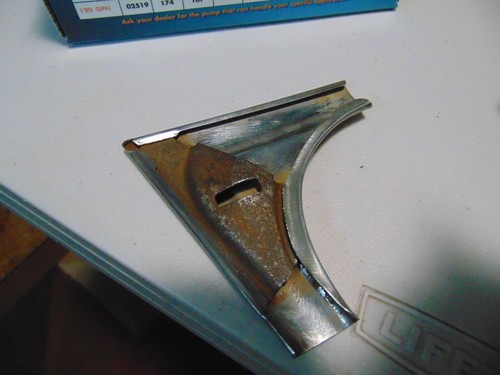 1958 Chevy/Chevrolet Exterior Rear window corner trim - Imagen 2 de 2