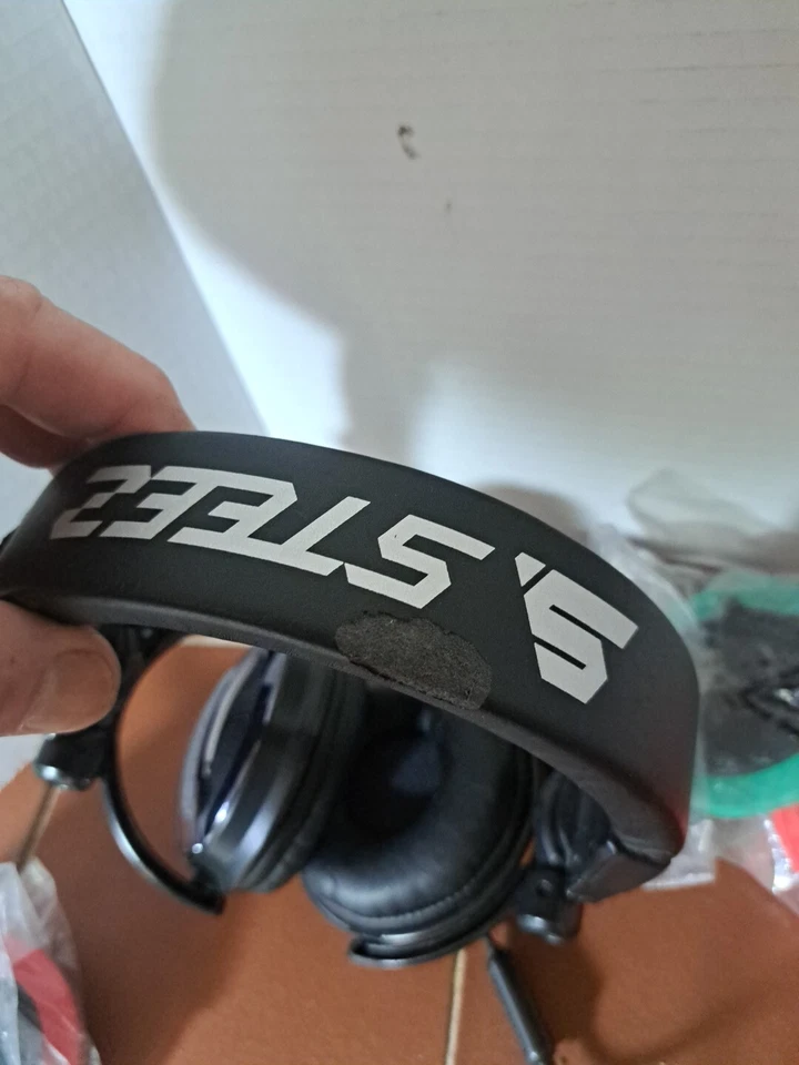 Pioneer STEEZ Headphones SE-D10M Over the Ear Working. Has Cosmetic Damage Foto 4 de 4