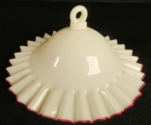 1860-70er Jahre Cranberry Trim frühe Milchglas Smokebell für viktorianische Hängelampe  - Bild 2 von 3