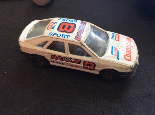 Majorette 1992 Renault Safrane #221 Racing Car! Light Wear!! See Pics! - Picture 2 of 3