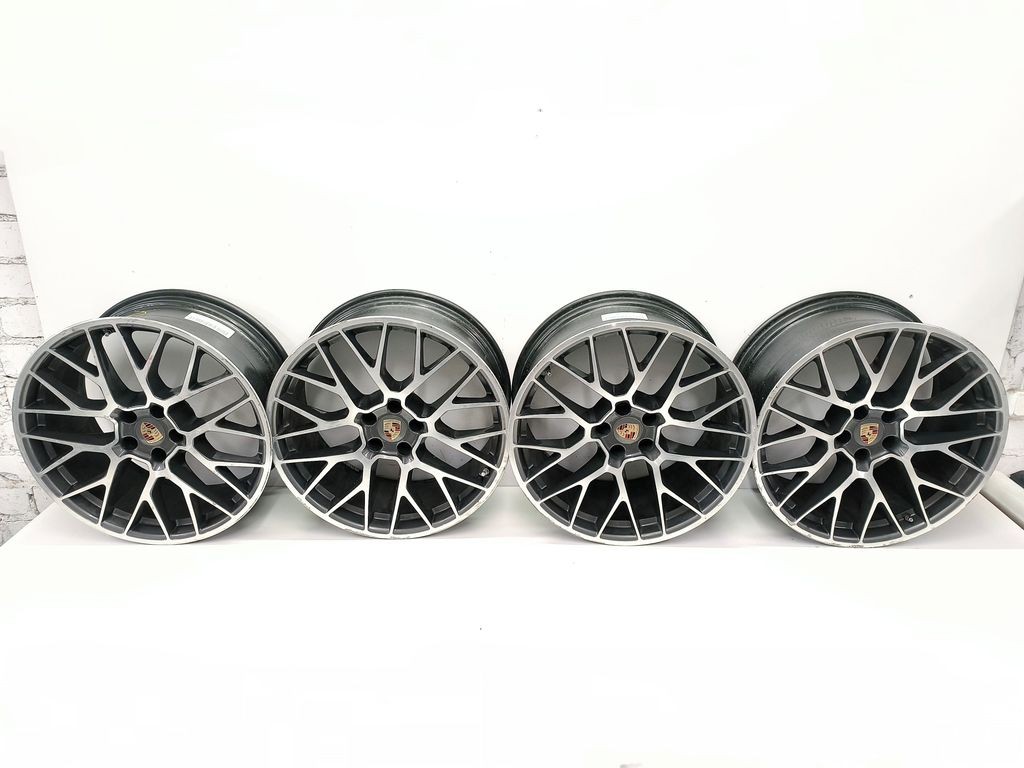 Porsche Macan (95B) 2017 Set R20 alloy rim 95B601025BQ DIN82745