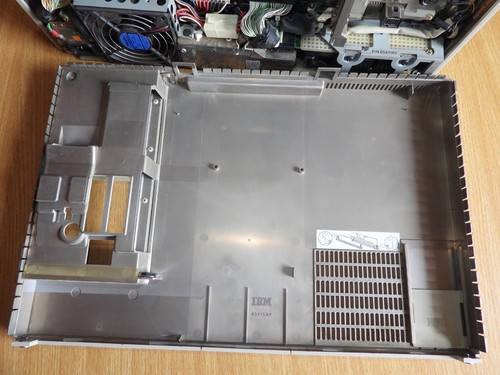 IBM Personal System / 2 P70 - TYPE 8573-121 mit Festplatte, Speicher,.... - Bild 24 von 24