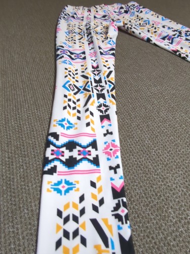 No Boundaries Girls Yoga Pants | Size S/CH | (3-5) | Vibrant Pattern - Picture 15 of 18