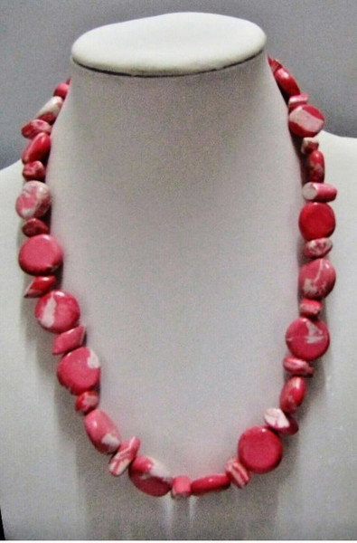 Collar de cerámica hecho por los indios Aramco (Colombia)