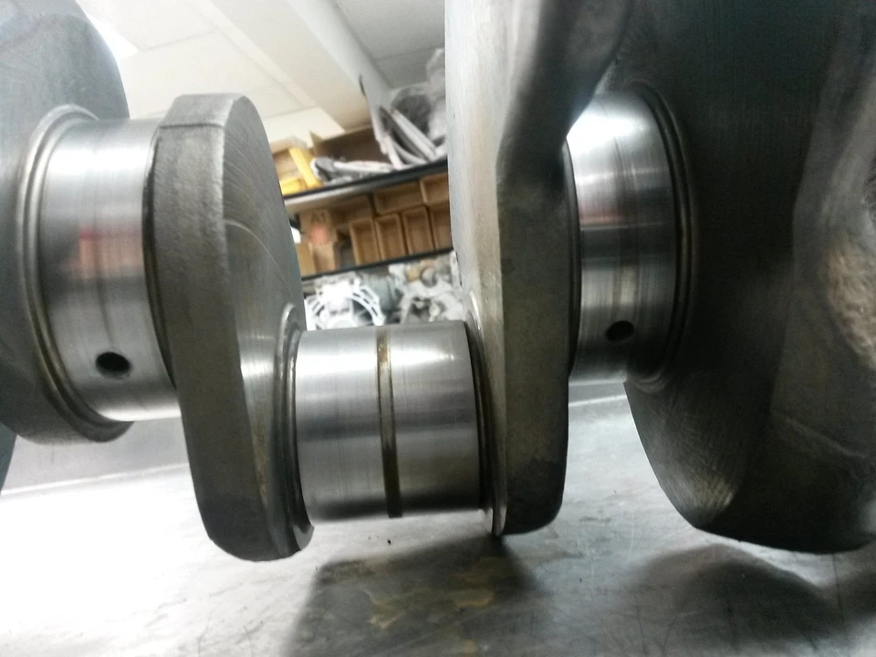 Cigüeñal estándar de 1999 Ford F-250 Super Duty 5,4 Foto 3 de 4